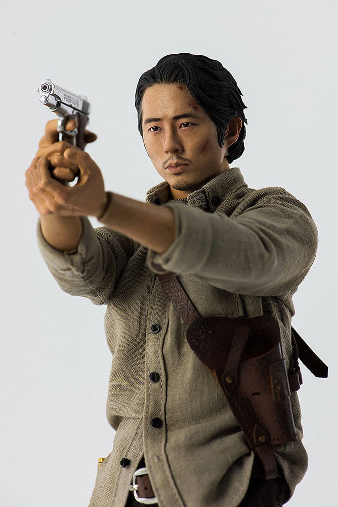 The Walking Dead 1/6 Scale Pre-Painted Action Figure: Glenn Rhee DX Ver. image 5