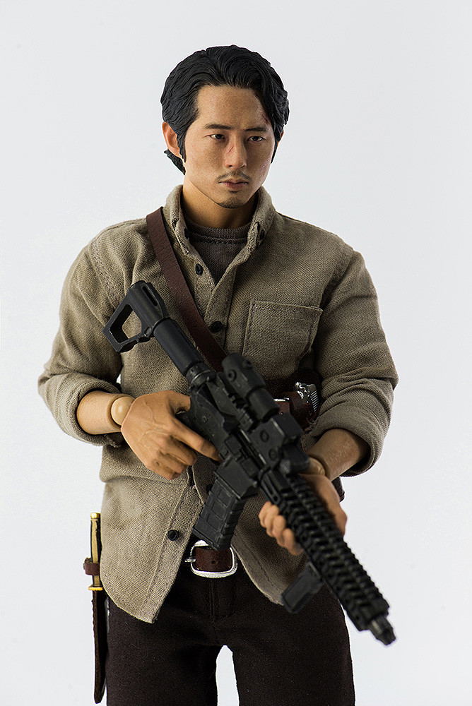 The Walking Dead 1/6 Scale Pre-Painted Action Figure: Glenn Rhee