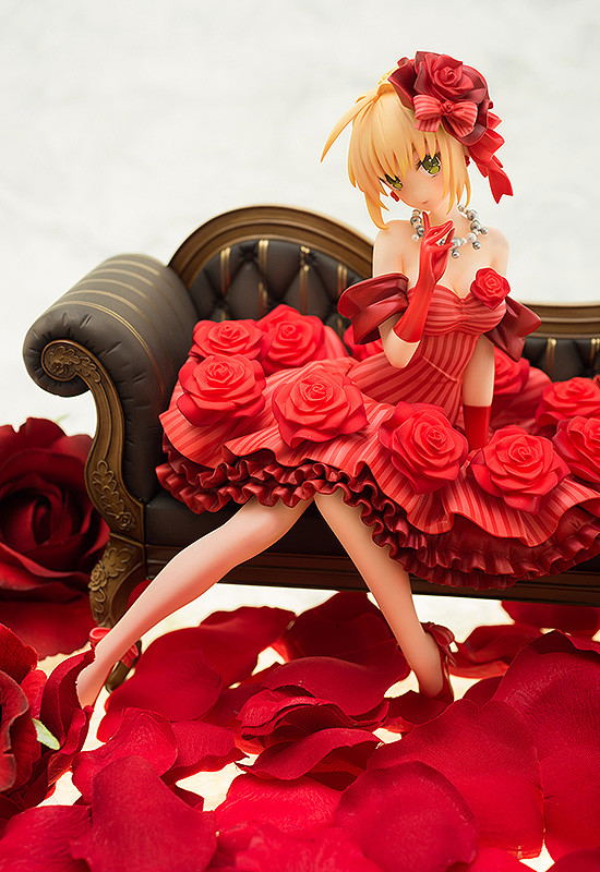 Fate Series 1/7 Scale Pre-Painted Figure: Idol Emperor/Nero image 9