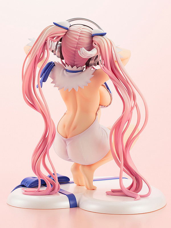 Super Sonico x Is It Wrong to Try to Pick Up Girls in a Dungeon? 1/7 Scale Pre-Painted Figure: Super Sonico Hestia Ver. image 4