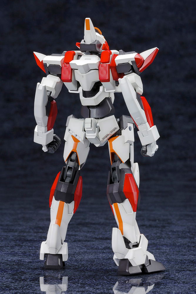 Full Metal Panic! 1/60 Scale Plastic Model Kit: ARX-8 Laevatein Repackage Ver. image 3