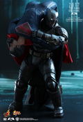 Batman v Superman Dawn of Justice 1/6 Scale Collectible Figure: Armored Batman (Battle Damaged Ver.) thumbnail 10