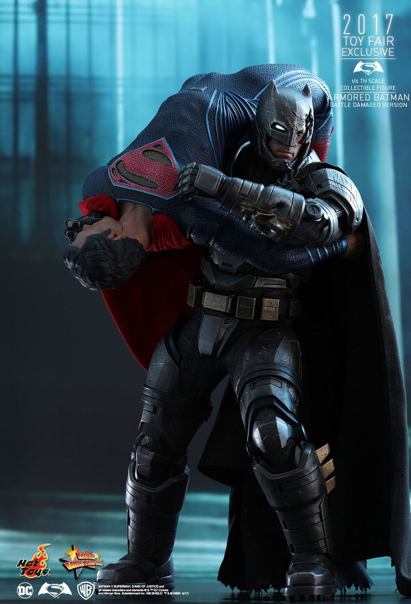 Batman v Superman Dawn of Justice 1/6 Scale Collectible Figure: Armored Batman (Battle Damaged Ver.) image 11