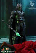 Batman v Superman Dawn of Justice 1/6 Scale Collectible Figure: Armored Batman (Battle Damaged Ver.) thumbnail 15
