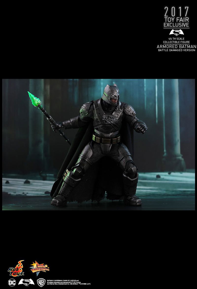 Batman v Superman Dawn of Justice 1/6 Scale Collectible Figure: Armored Batman (Battle Damaged Ver.) image 4