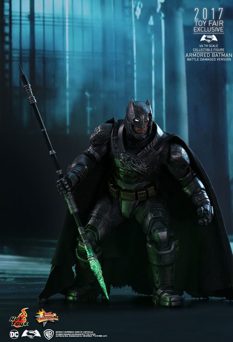 Batman v Superman Dawn of Justice 1/6 Scale Collectible Figure: Armored Batman (Battle Damaged Ver.) image 8