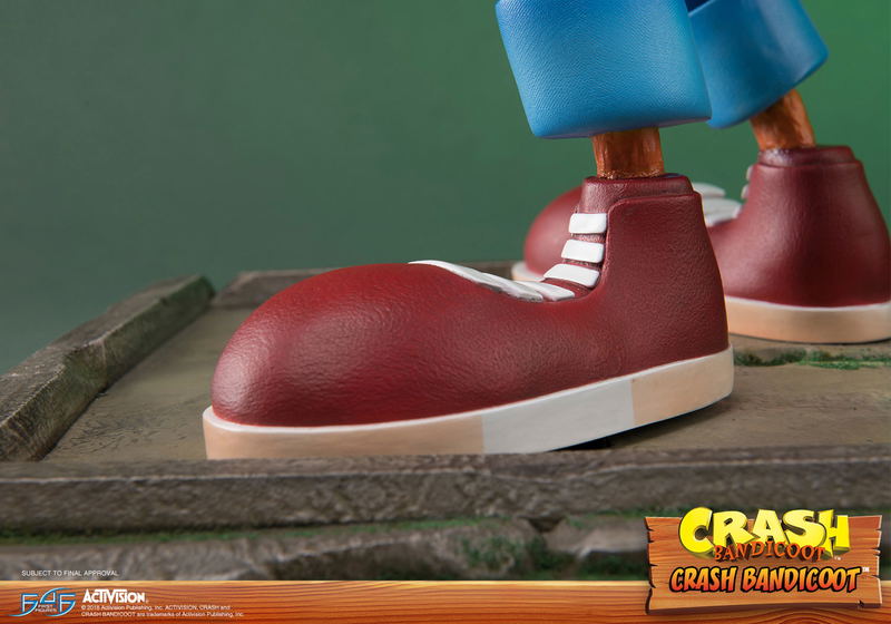 Crash Bandicoot Resin Statue image 16