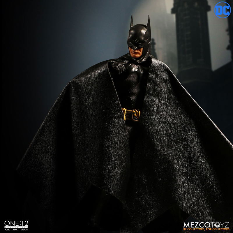 One:12 Collective Action Figure: Batman Sovereign Knight image 13