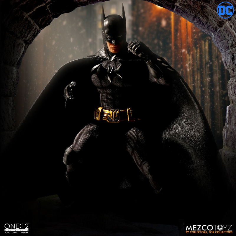 One:12 Collective Action Figure: Batman Sovereign Knight image 8