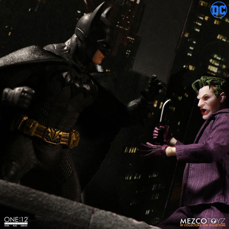 One:12 Collective Action Figure: Batman Sovereign Knight image 9