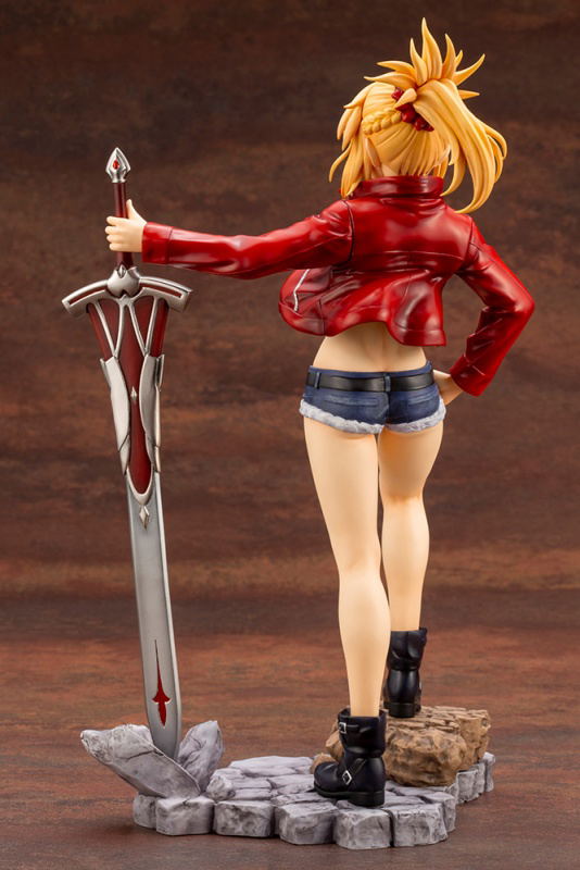 Fate/Apocrypha 1/7 Scale Pre-Painted Figure: Saber of Red image 4