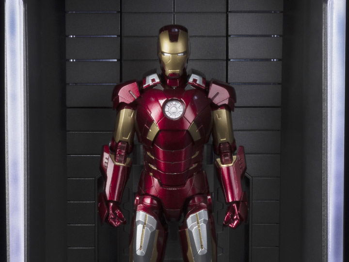 S.H.Figuarts Iron Man Mark VII and Hall Of Armor Set image 2