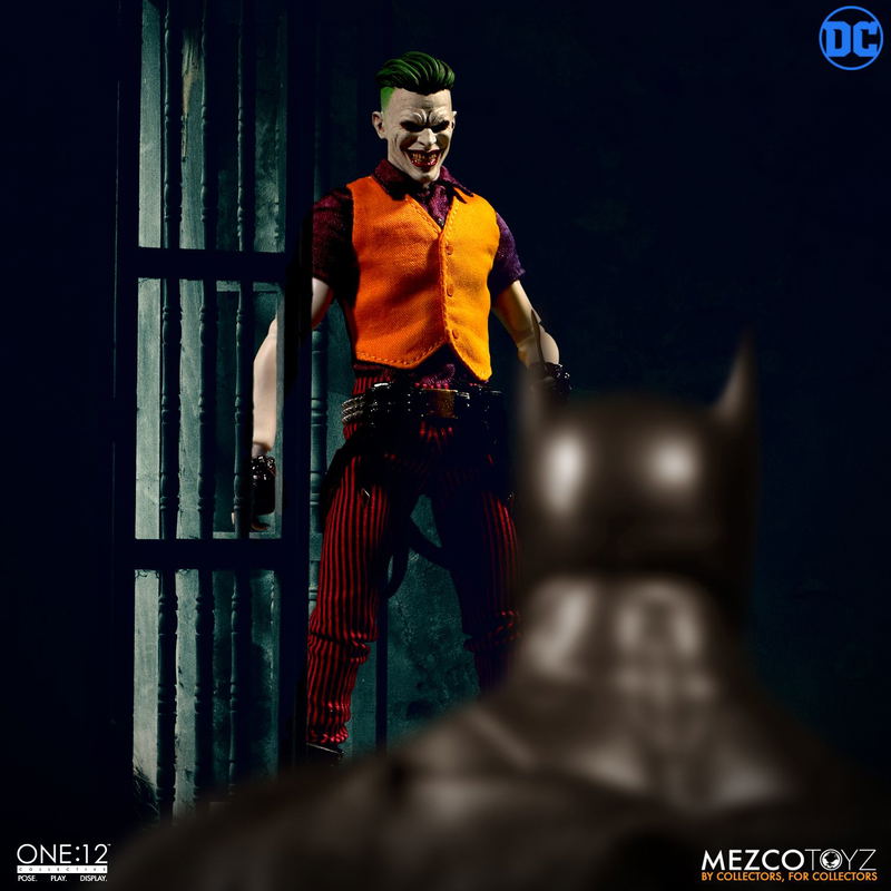 One:12 Collective Action Figure: The Joker - Clown Prince of Crime Edition image 5
