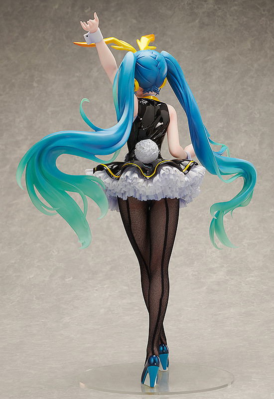 Hatsune Miku Project Diva Arcade 1/4 Scale Pre-Painted Figure: Hatsune Miku My Dear Bunny Ver. [Good Smile Company Online Shop Limited Ver.] image 7