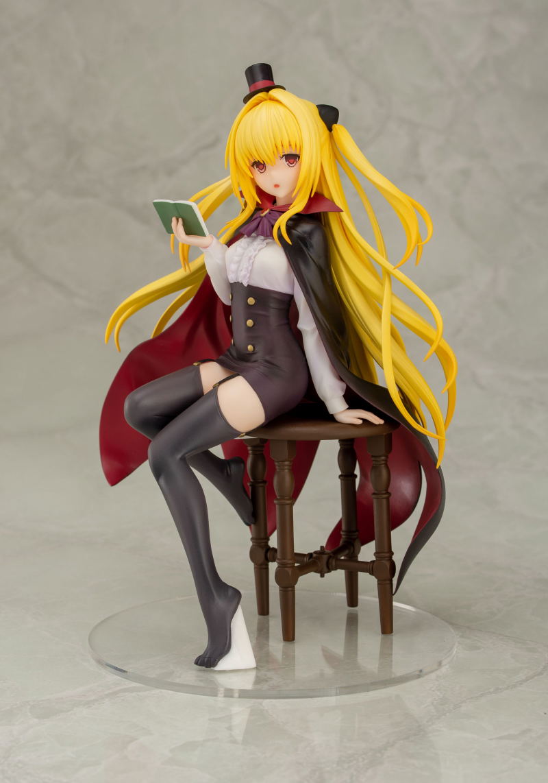 To Love-Ru Darkness 1/7 Scale Pre-Painted Figure: Golden Darkness image 2