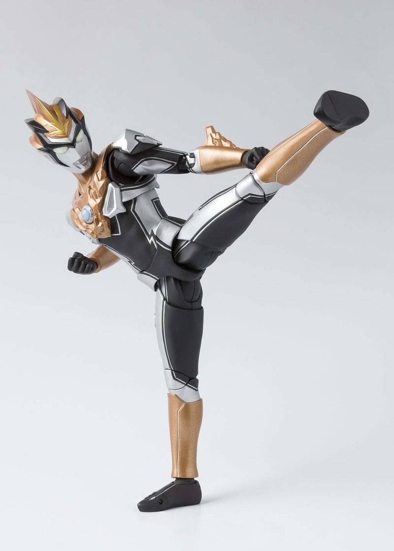 S.H.Figuarts Ultraman R/B: Ultraman Blu Ground image 3