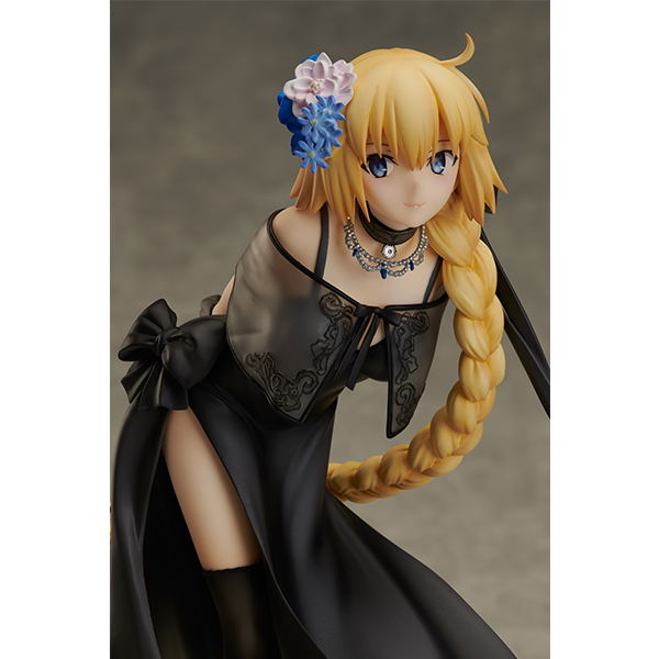 Fate/Grand Order 1/7 Scale Pre-Painted Figure: Jeanne d'Arc Heroic Spirit Formal Dress Ver. image 4