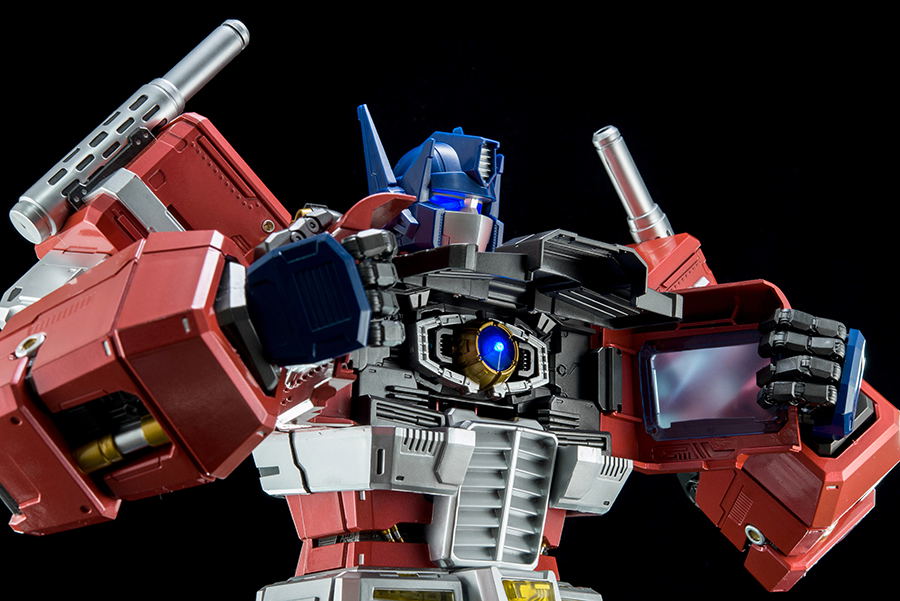 模型/プラモデル TRANSFORMERS CONVOY
atmos safari LEBRON Transformers: Convoy