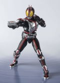 S.H.Figuarts Kamen Rider 555: Kamen Rider Faiz 20 Kamen Rider Kicks Ver. thumbnail 6