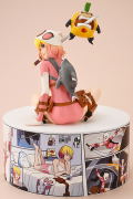The Unbelievable Gwenpool 1/7 Scale Pre-Painted Figure: Gwenpool thumbnail 4