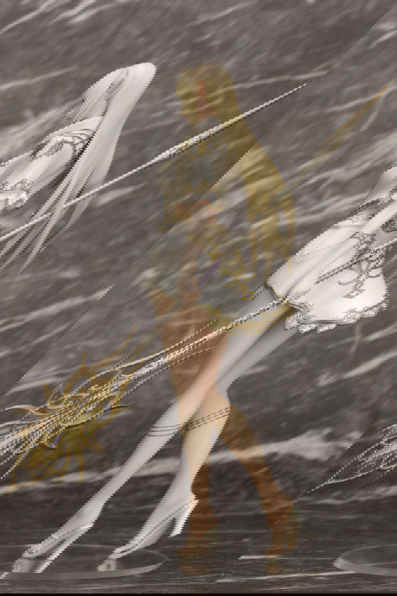 Lineage II 1/7 Scale Pre-Painted Figure: Elf (Re-run)