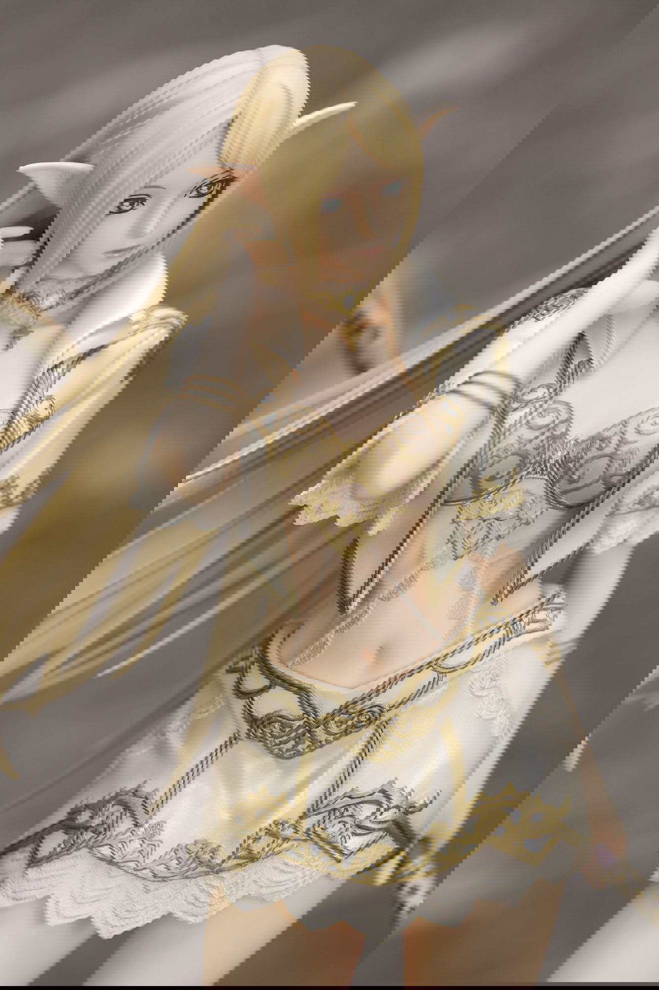 Lineage II 1/7 Scale Pre-Painted Figure: Elf (Re-run)