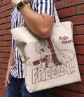 Kiniro Mosaic: Pretty Days - Karen Kujo Large Tote Bag Natural thumbnail 2
