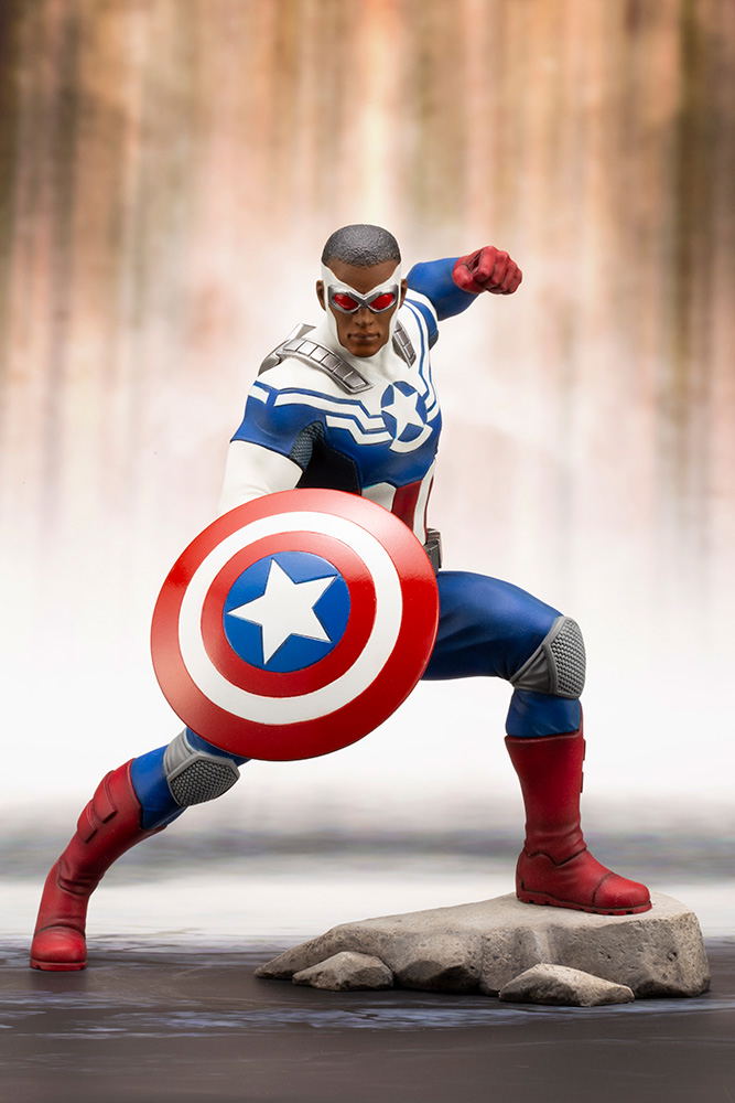ARTFX+ Marvel Universe Avengers Marvel Now! 1/10 Scale Pre-Painted Figure: Captain America (Samuel Wilson) image 2