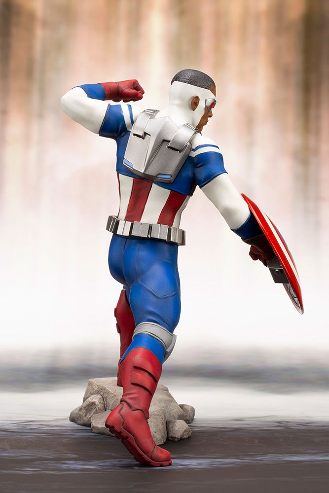 ARTFX+ Marvel Universe Avengers Marvel Now! 1/10 Scale Pre-Painted Figure: Captain America (Samuel Wilson) image 4