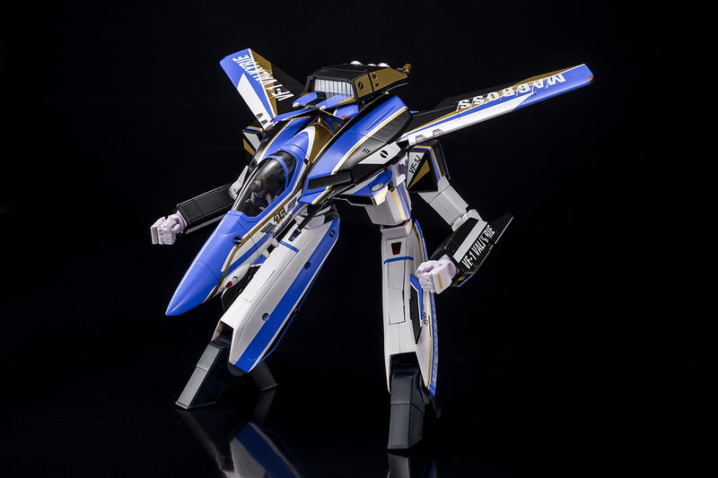 Macross 1/60 Scale: Perfect Trance VF-1J Macross 35th Anniversary Painted Model image 5