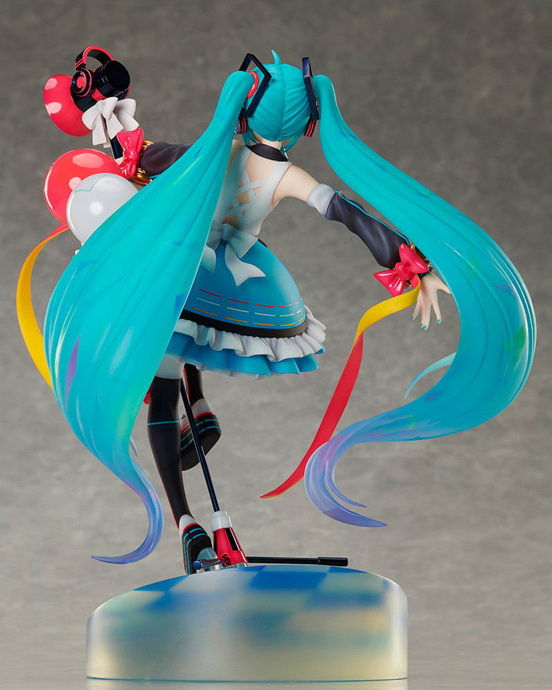 Vocaloid 1/7 Scale Pre-Painted Figure: Hatsune Miku Magical Mirai