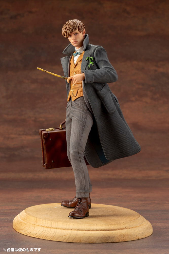 ARTFX+ Fantastic Beasts - The Crimes of Grindelwald 1/10 Scale Pre-Painted Figure: Newt Scamander image 2