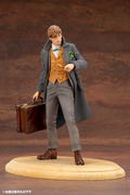 ARTFX+ Fantastic Beasts - The Crimes of Grindelwald 1/10 Scale Pre-Painted Figure: Newt Scamander thumbnail 7