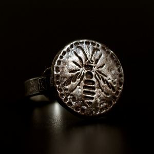 Dark Souls × TORCH TORCH Ring Collection: Hornet Men's Ring (S Size)