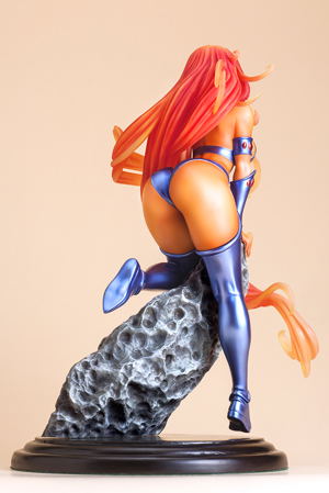 DC Comics Bishoujo The New Teen Titans 1/7 Scale Pre-Painted Figure: Starfire 2nd Edition