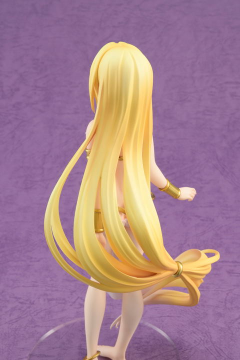 To Love-Ru Darkness 1/7 Scale Pre-Painted Figure: Golden Darkness image 10