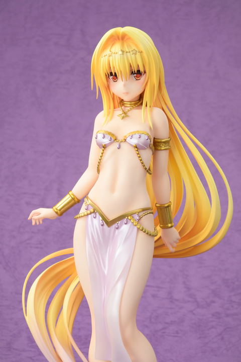 To Love-Ru Darkness 1/7 Scale Pre-Painted Figure: Golden Darkness image 5