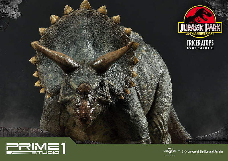 Jurassic Park Prime Collectible 1/38 Scale Figure: Triceratops image 14