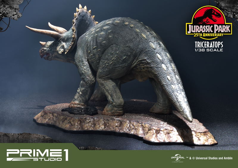 Jurassic Park Prime Collectible 1/38 Scale Figure: Triceratops image 22