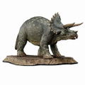 Jurassic Park Prime Collectible 1/38 Scale Figure: Triceratops thumbnail 1