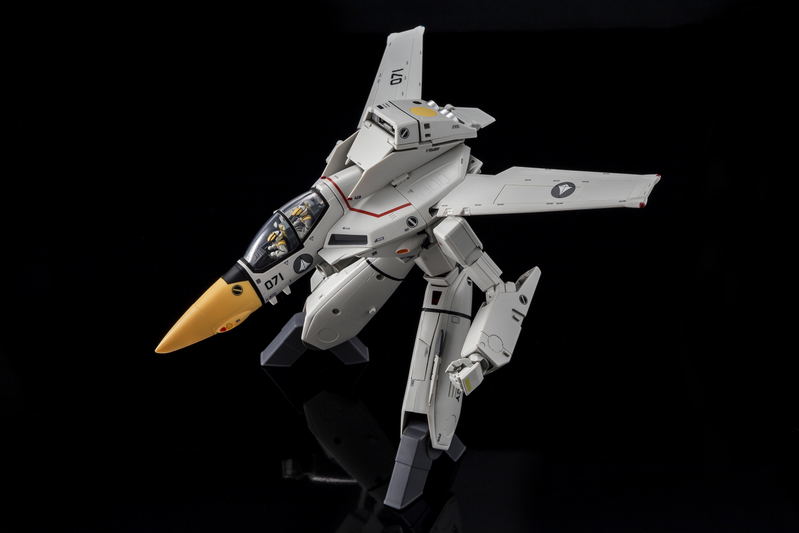 Macross Do You Remember Love? 1/60 Perfect Trance: VE-1 Elint Seeker Premium Finish image 3