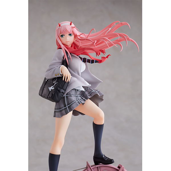 Darling in the FranXX 1/7 Scale Pre-Painted Figure: Zero Two Uniform Ver. image 3