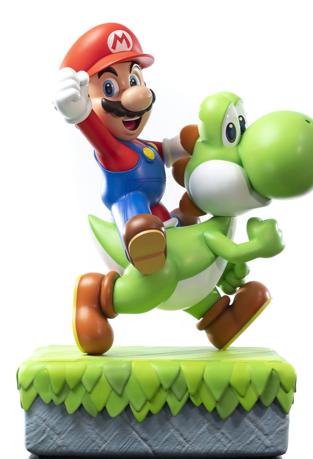 Super Mario Statue Mario And Yoshi Standard Edition