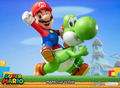 Super Mario Resin Statue: Mario and Yoshi [Standard Edition] thumbnail 19