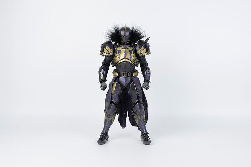 Destiny 2 1/6 Scale Action Figure: Titan Golden Trace Shader image 2