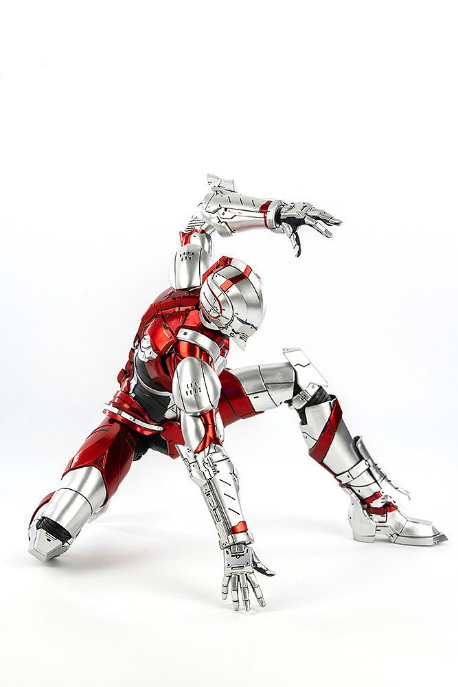 Ultraman 1/6 Scale Action Figure: Ultraman Suit (Anime Ver.) image 5