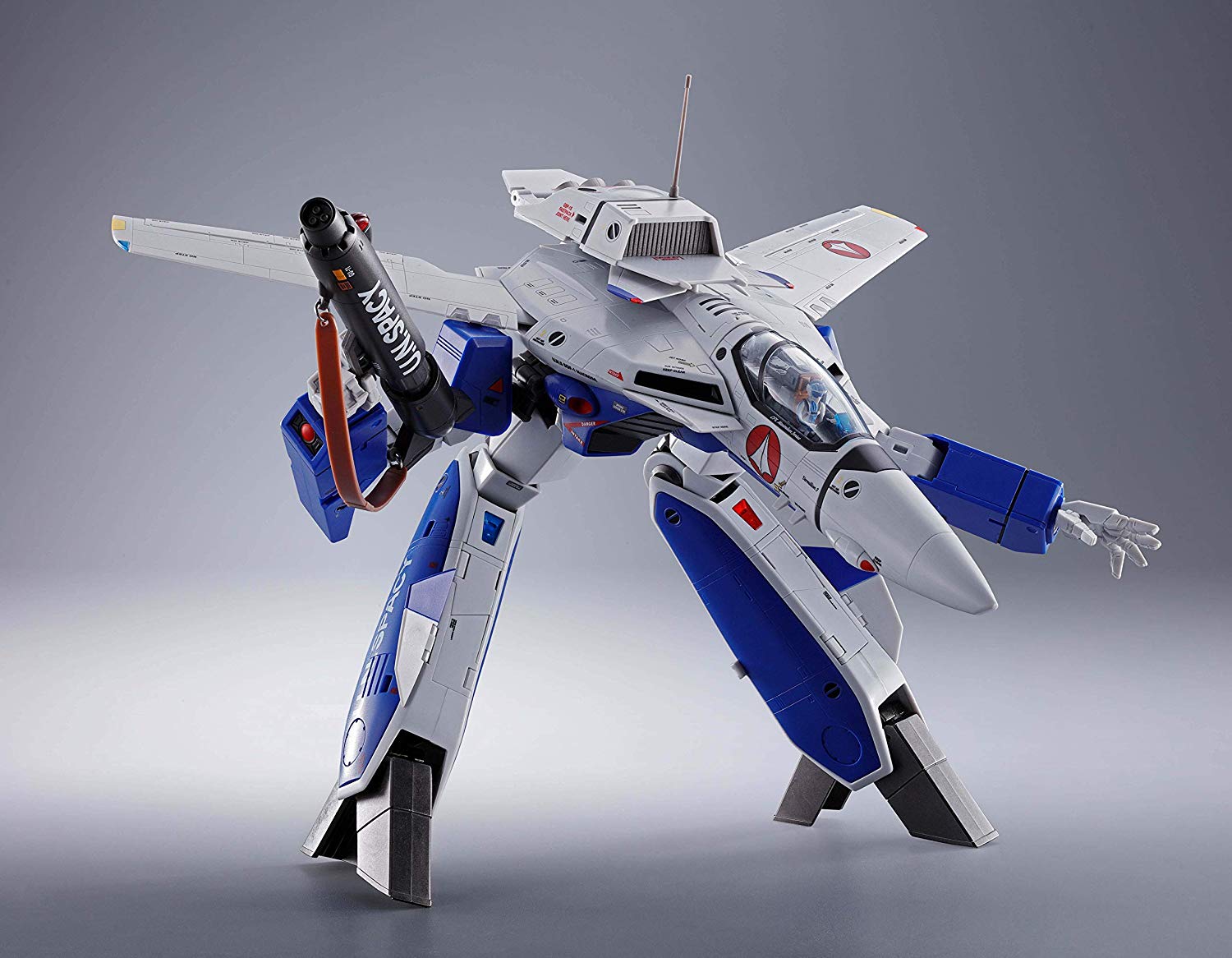 DX Chogokin Macross Delta: VF-1A Valkyrie (Maximilian Jenius Custom)