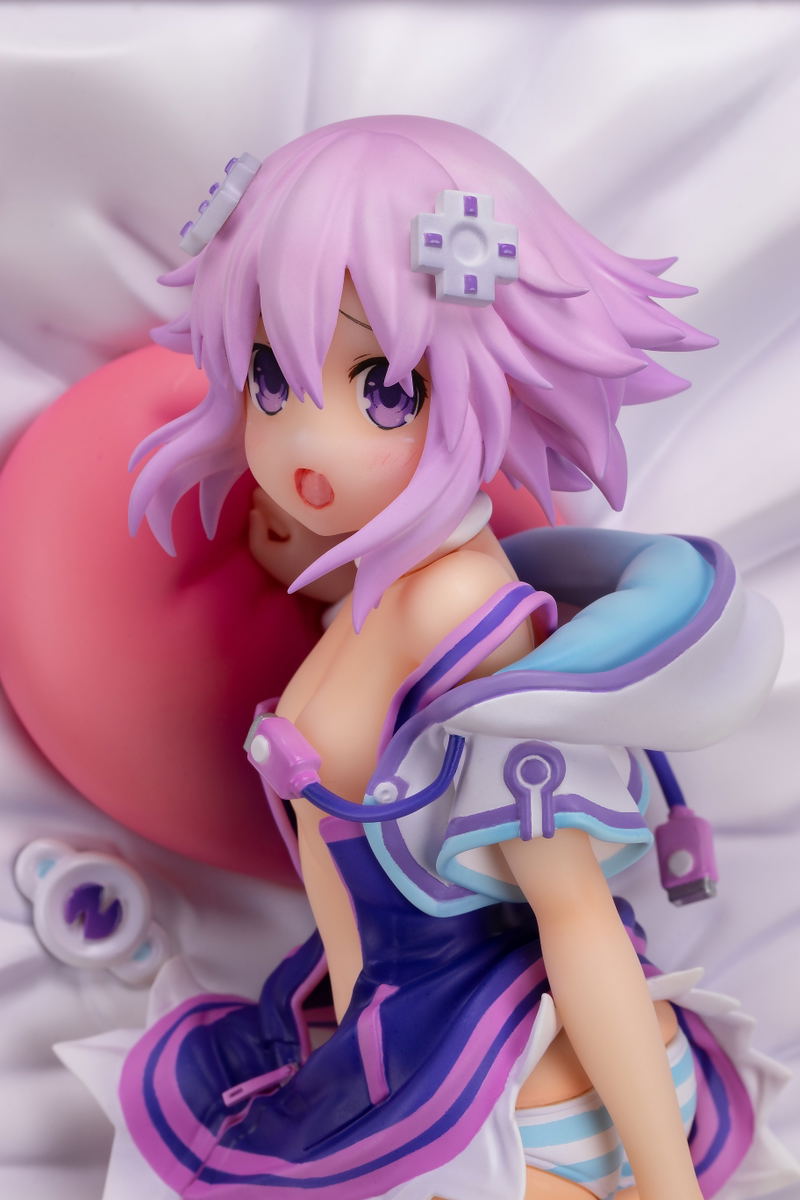 Hyperdimension Neptunia The Animation 1/7 Scale Pre-Painted Figure: Neptune Nesoberi Ver. image 10