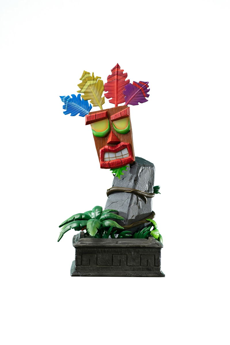 Crash Bandicoot Statue: Mini Aku Aku Mask Standard Companion Edition image 1