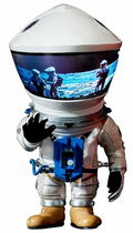DefoReal 2001 A Space Odyssey: Discovery Astronaut Silver Space Suit Ver. thumbnail 1